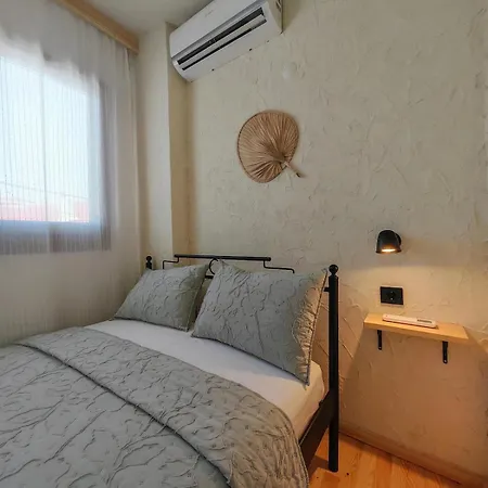 Anesis Evi - Milozrooms Vila