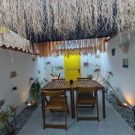 Anesis Evi - Milozrooms Vila